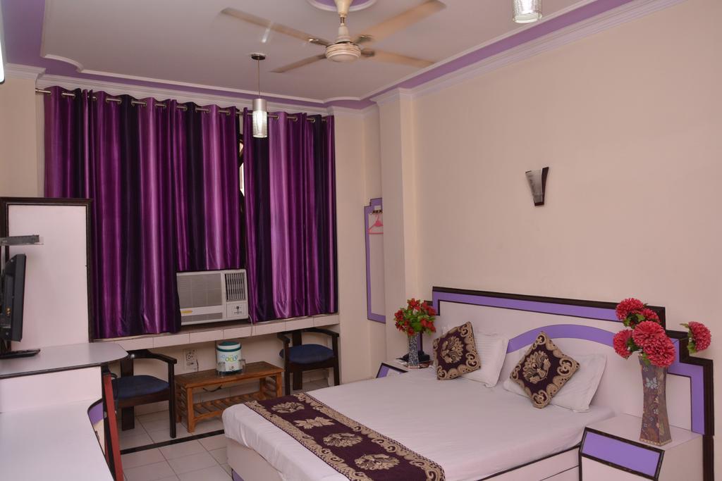 Hotel Yatri International Νέο Δελχί Εξωτερικό φωτογραφία