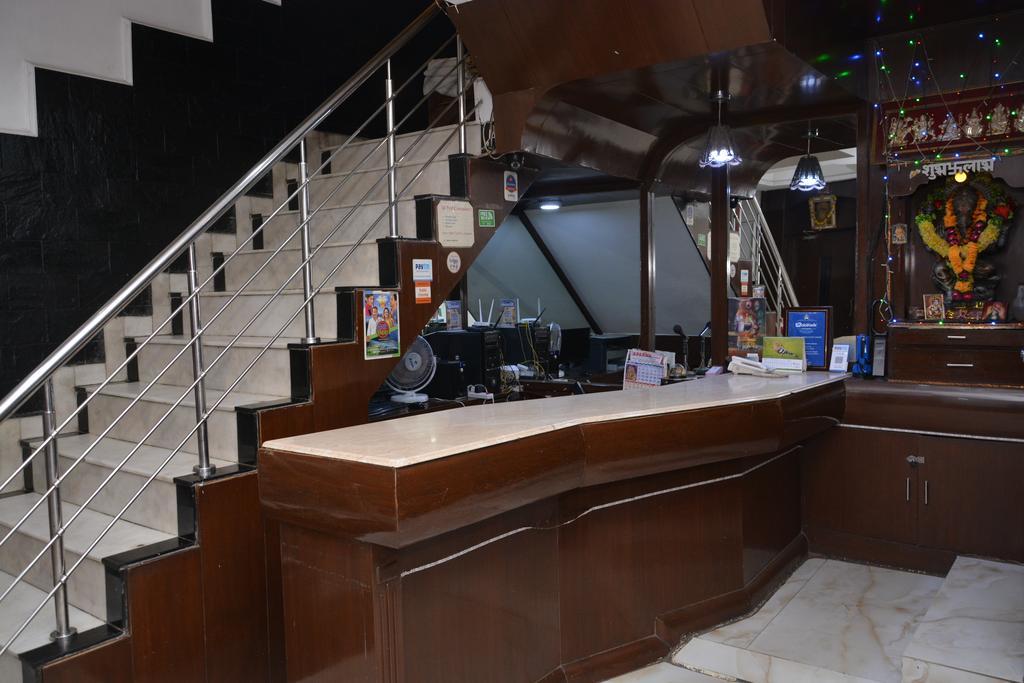 Hotel Yatri International Νέο Δελχί Εξωτερικό φωτογραφία